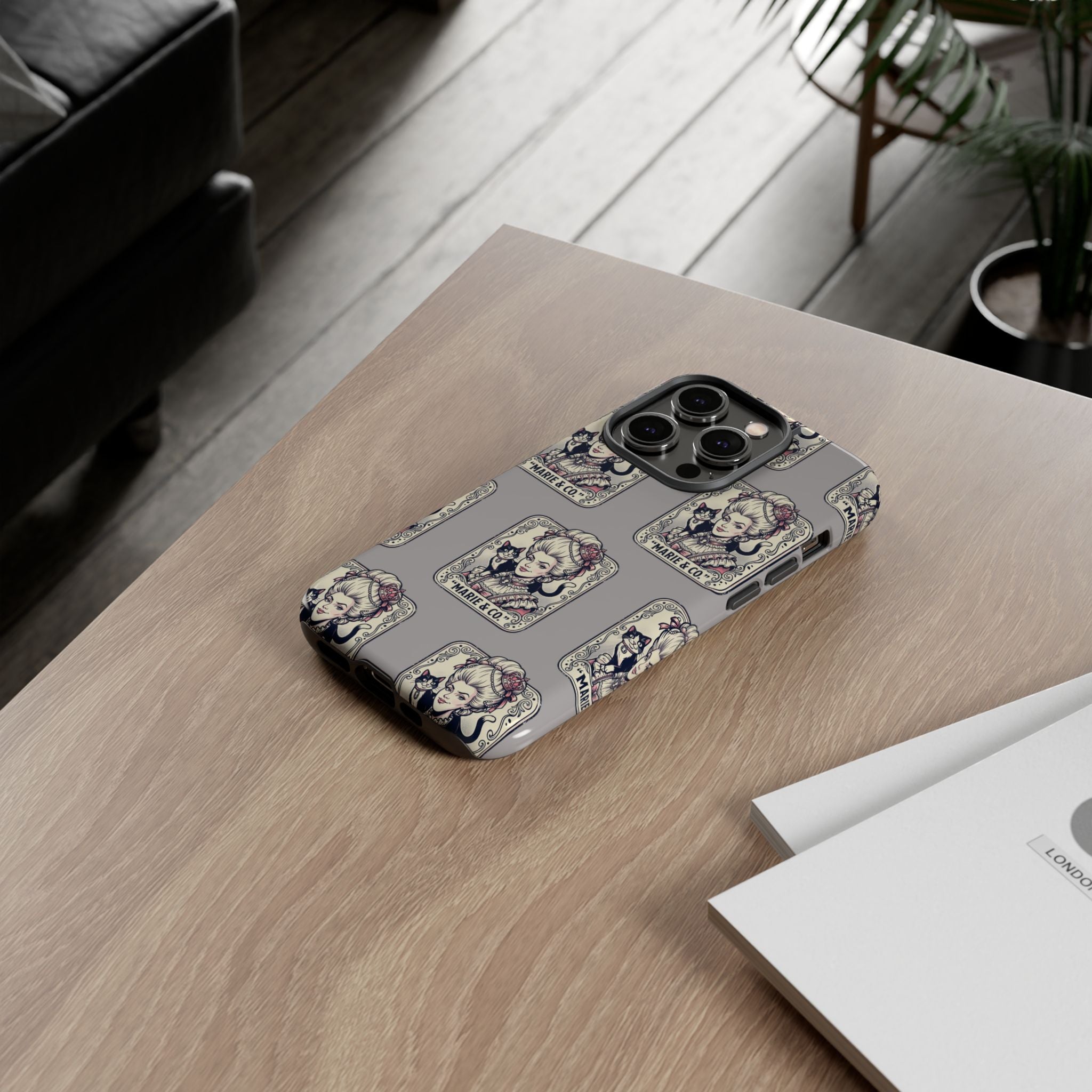 Marie Antoinette & Cat Pattern Tough Phone Case
